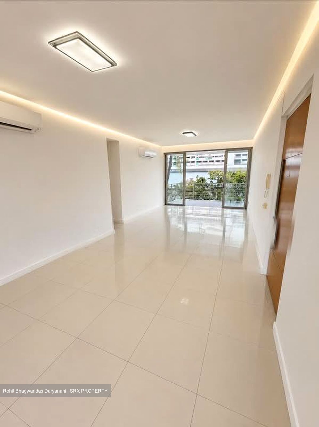 RiverEdge (D15), Condominium #585014631